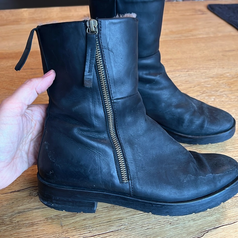 COCLICO Black Leather Winter Zip Boots